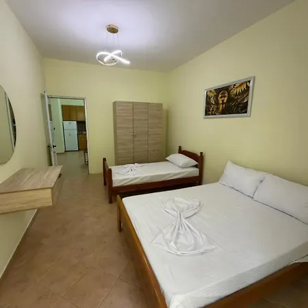 Sunset Gate Apartment